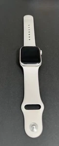 Apple Watch Series 7 41mm Starlight Case, Starlight Sport Band (GPS) MKMY3LL/A - Photo 1 sur 12