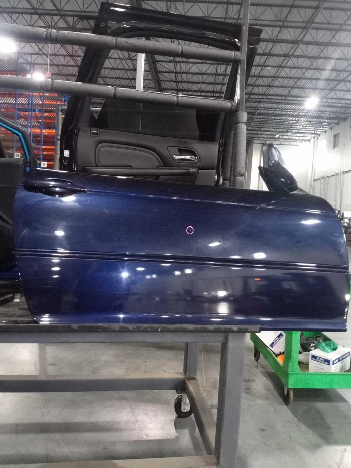 BMW 330I 2004 puerta delantera derecha, azul, usado, 119 k millas, pieza OEM 307785 Foto 1 de 3
