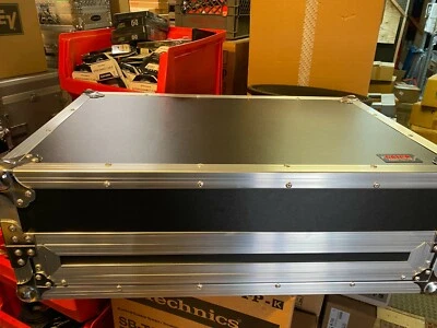 gator g-tour unictrl-a universal controller case with internal storage compartme - Image 1 of 4