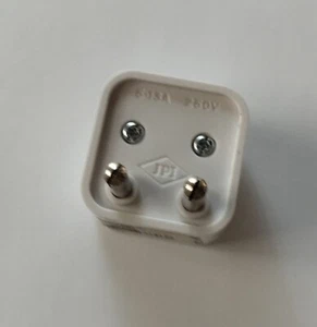 Européen Adaptateur - Photo 1 sur 2