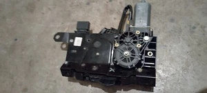 Volkswagen Heckklappe mit Mikroschalter - Chrom/Schwarz (3C5827469DULM) - Bild 1 von 4