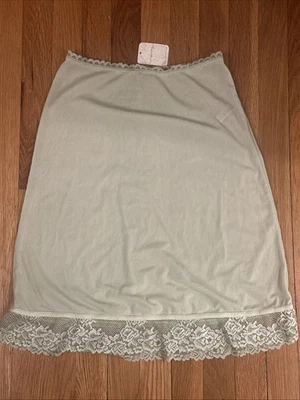 Nuevo con etiquetas Free People Talla Mediana All Or Nothing Lacey Transparente Medio Slip Verde Foto 1 de 4