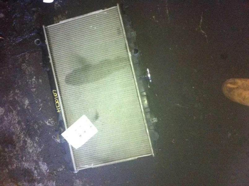 00 01 02 RADIADOR NISSAN SENTRA 1,8 LITROS CALIFORNIA AIRE LIMPIO AUTOMÁTICO Foto 1 de 4