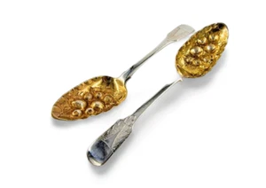 Antiguo par de cucharas georgianas de plata maciza de 1813 grandes pesadas para bayas 191 g 2127/9/VVN - Imagen 1 de 7