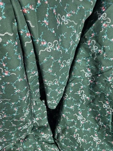 Cranston Cotton Fabric DARK GREEN rose garland white bow toss VINTAGE 1 Yard - Picture 1 of 9