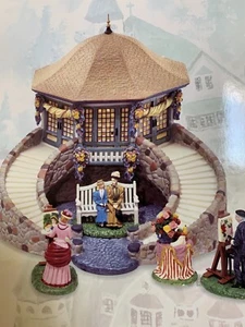 Department 56 Seasons Bay Gift Set of 9 ~ PARKSIDE PAVILION ~ #53412 ~ NIB - Picture 1 of 1