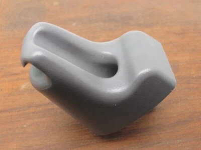 Cadillac Deville 2000-2005 gris oscuro lado del pasajero derecho solo doble clip de visera Foto 1 de 4