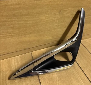 2016-2018 Lexus ES350 front fog light cover /trim RIGHT /passenger 81481-06070 - Picture 1 of 13