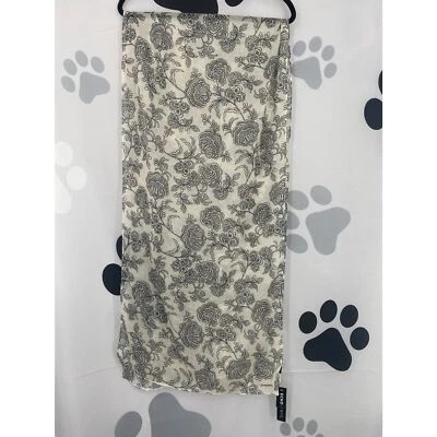 Echo 23 NWT Valencia Bi Color Floral Wrap Quick Dry Wrinkle Resist Neutral New - Image 1 of 4