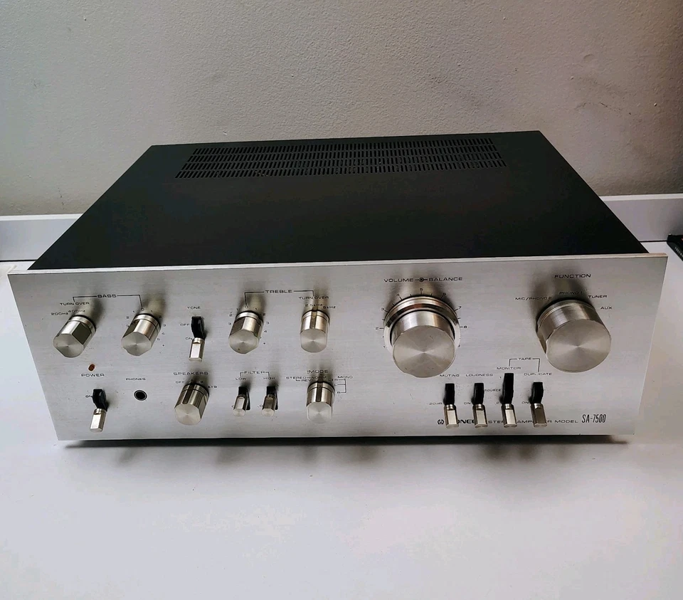 Amplificador integrado estéreo vintage Pioneer SA-7500 funcionando em bom estado  - Imagem 1 de 4