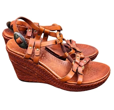 Sandalias de cuña ASH artesanales boho en relieve de cuero marrón coñac, talla 38 Foto 1 de 4