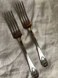 2 Ant Heraldic FLAT Handle Dinner Forks 1847 Rogers Bros Silverplate Circa1916 - Picture 1 of 6