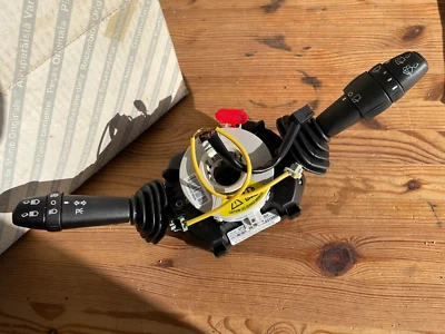 Chrysler Lancia Delta NEW GENUINE indicator/wiper switch 735531399 22D - Image 1 of 4