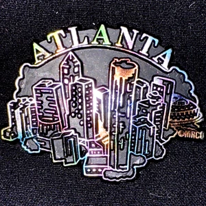 Imán de nevera vintage ATLANTA GEORGIA Skyline Souvenir PVC metálico sobre negro - Imagen 1 de 5