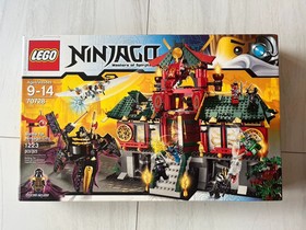 LEGO NINJAGO Battle for Ninjago City 70728 In 2014 Retired Brand New！