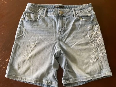 Bermudas vaqueras Simply Vera Wang azules elásticas desgastadas para mujer talla 8” Foto 1 de 4