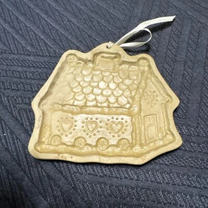 Brown Bag Cookie Art Gingerbread House Cookie Mold Heart Cottage Vintage 1985 - Picture 1 of 3