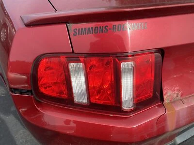 Conjunto de luz trasera izquierda usada se adapta a: Ford Mustang 2011 grado A izquierdo Foto 1 de 4