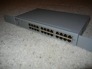 Allied Telesyn AT-FS724L 0/100TX x 24 port unmanaged Eco-friendly Fast Ethernet - Afbeelding 1 van 1