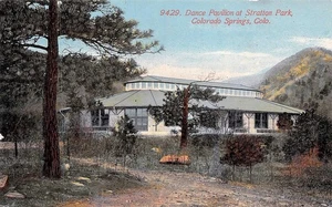 # K2161 COLORADO SPRINGS, CO. CARTOLINA, PADIGLIONE DANZA presso STATION PARK - Foto 1 di 2