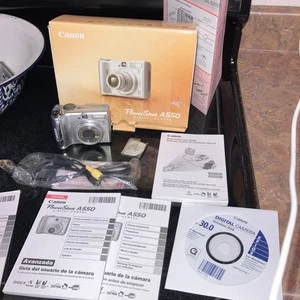CANON PowerShot A550 Digital Camera 4x Optical Zoom 7.1 MP Silver + Manual - Picture 1 of 13