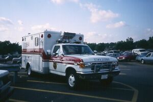 Ambulance Slide - #364 Downers Grove service d'incendie 1993 Ford F-350 Illinois
