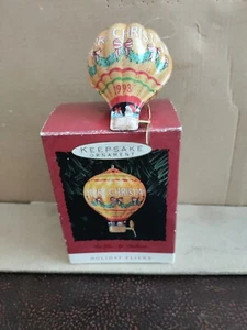Hallmark Holiday Fliers Tin Hot Air Balloon Keepsake Ornament 1993 - Picture 1 of 5