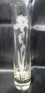 Beautiful 7" Tall Vintage Hand Blown Bud Vase Flower Design Etched Cut Glass EC - Picture 1 of 8