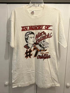 Vintage 90s In Memory Of Alan Kulwicki #7 NASCAR T-Shirt, Single Stitch MADE IN USA - Bild 1 von 6