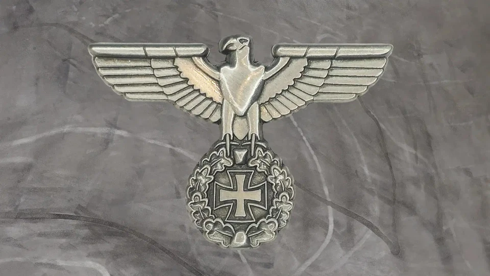 Pin Reichsadler mit Eiserenem Kreuz - Wehrmacht - 3 x 4 cm
