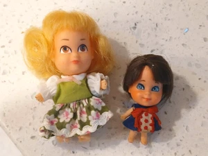 Vintage 1960er Liddle Kiddles Storykins Goldlöckchen und Liz Medaillon Puppen sehr guter Zustand - Bild 1 von 2