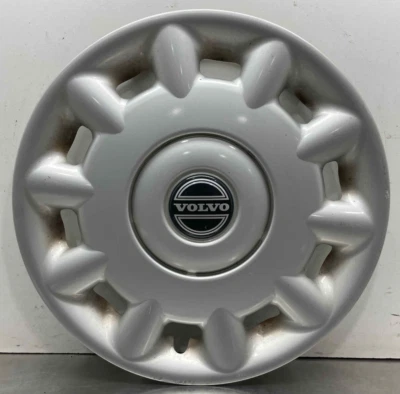 Volvo 850 1996 OEM 15" 8 ranuras cubierta de rueda tapacubos 9157418 1995 1997 Foto 1 de 4