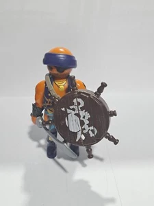 PLAYMOBIL PIRATA CON ESCUDO COMPLETO OFERTA ¡¡¡¡¡ 16/8/23 - Picture 1 of 1