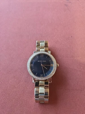 Reloj Michael Kors Mujer Corey Tres Manejas Tono Dorado 38mm Batería Fresca 6.25" Foto 1 de 4