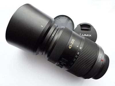 Near Mint Panasonic 45-200mm PLUS 2xHoyaFilters #676 - Image 1 of 4