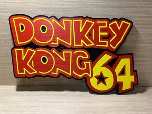 TALLA XXL - Donkey KONG 64 Logo Placa Madera - Pantalla Pared - N64 SNES GB - Imagen 1 de 11
