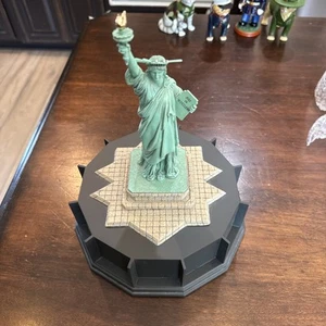 Danbury Mint Statue Of Liberty - Walking Liberty Half Dollar Display - Picture 1 of 5