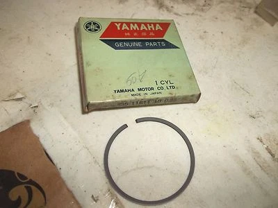 ANILLO DE PISTÓN YAMAHA LT2M LTMX NUEVO OEM 1ST OVER LT 2 MX 335-11611-10-00 jh Foto 1 de 3