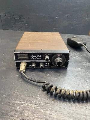 Kraco De Luxe KCB-2320 23 Channel Mobile 2-way CB radio - Image 1 of 4