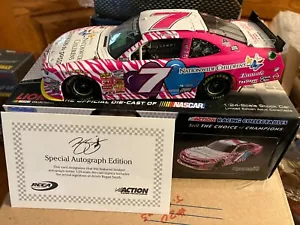 2013 #7 REGAN SMITH NATIONWIDE CHILDRENS AUTOGRAPHED PINK CAMARO - Picture 1 of 2