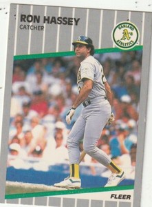 FREE SHIPPING-MINT-1989 Fleer Ron Hassey #9 A'S PLUS BONUS CARDS