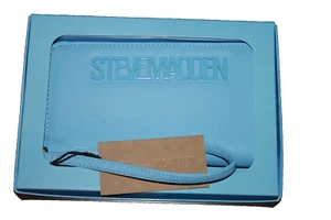 NEU in Geschenkbox Steve Madden BZIPEEE Boxen Geldbörse Kornblumenblau 8” x 5” Neu im Karton - Bild 1 von 2