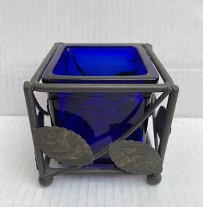 Portavelas cuadrado pesado de 3"" vidrio y metal azul cobalto, prepropietario. - Imagen 1 de 12