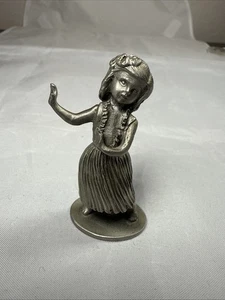 Vintage Hudson Zinn Hula Mädchen Figur hawaiianische Tänzerin 731 hergestellt in den USA 2-1/4" - Bild 1 von 3