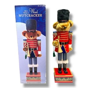 Grande 24" Costco Cascanueces Oso Soldado Corneta 2012 Madera Roja Guardia Real - Imagen 1 de 19