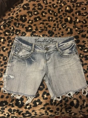Vanilla Star Women's Juniors Denim Mid-Rise Shorts Size 3 Medium Wash Throwback - Image 1 of 4