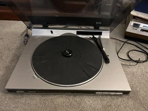 Nikko Microcomputer Control Linear Tracking NP-750 Turntable -Record player - Picture 1 of 7
