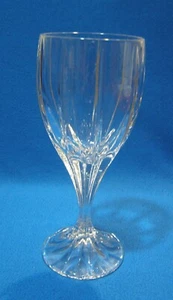 Vidrio de agua Mikasa Crystal Berkeley patrón 7 1/4" de alto transparente - Imagen 1 de 4