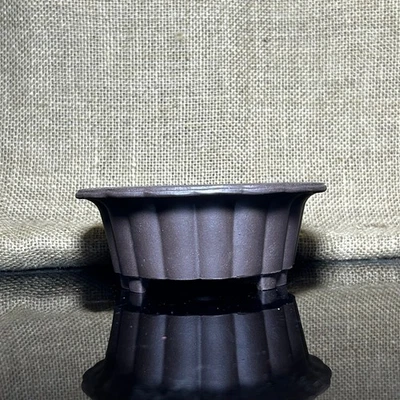 Maceta bonsai hecha a mano, talla única de pétalos, cerámica, grabada a mano, tamaño 5,6" Foto 1 de 4