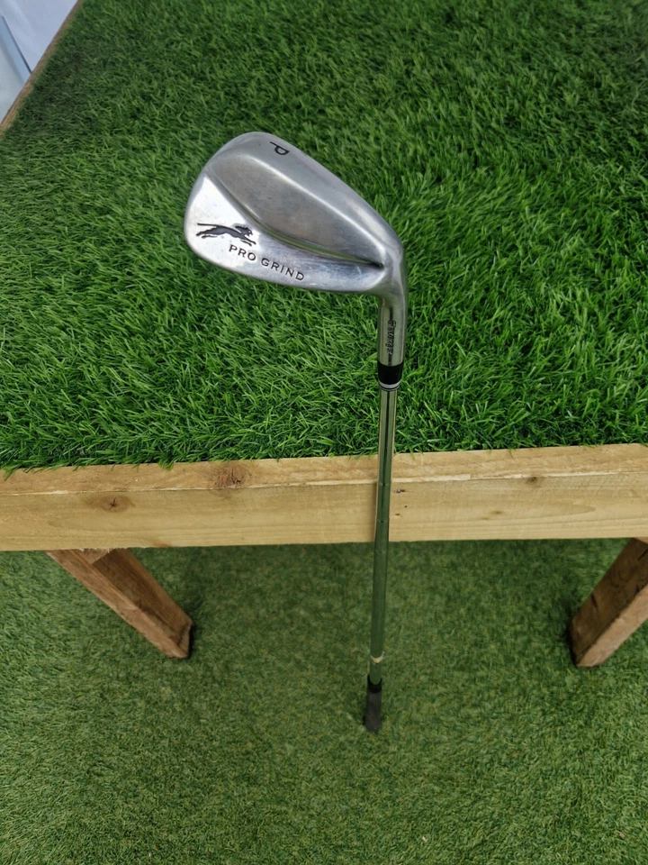 Slazenger Pro Grind Pitching Wedge - Stiff Flex Steel Shaft - Right Handed - Image 1 of 4